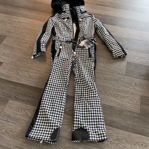 Ski suit